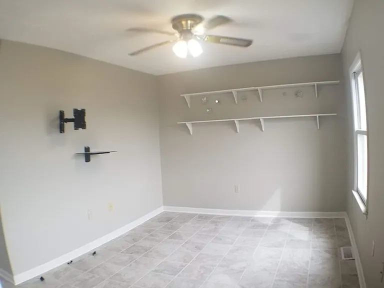 1018 Konnarock Rd — Photo 15