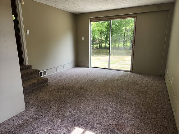 5th image of 222 Jordan Rd