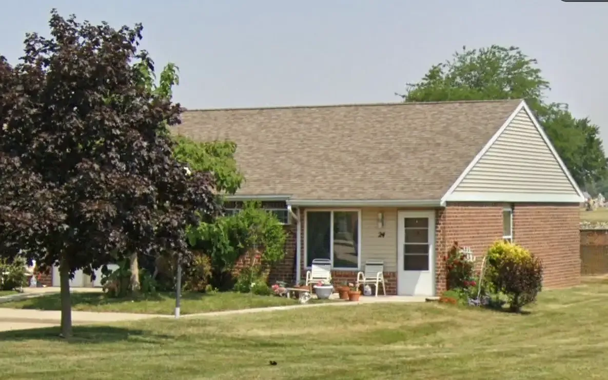 Photo 1 of 7 - 419 N Holly Dr - Rockford, OH Primary Photo - 419 N Holly Dr