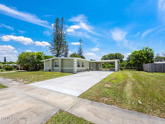 2nd image of 777 James Cir NE