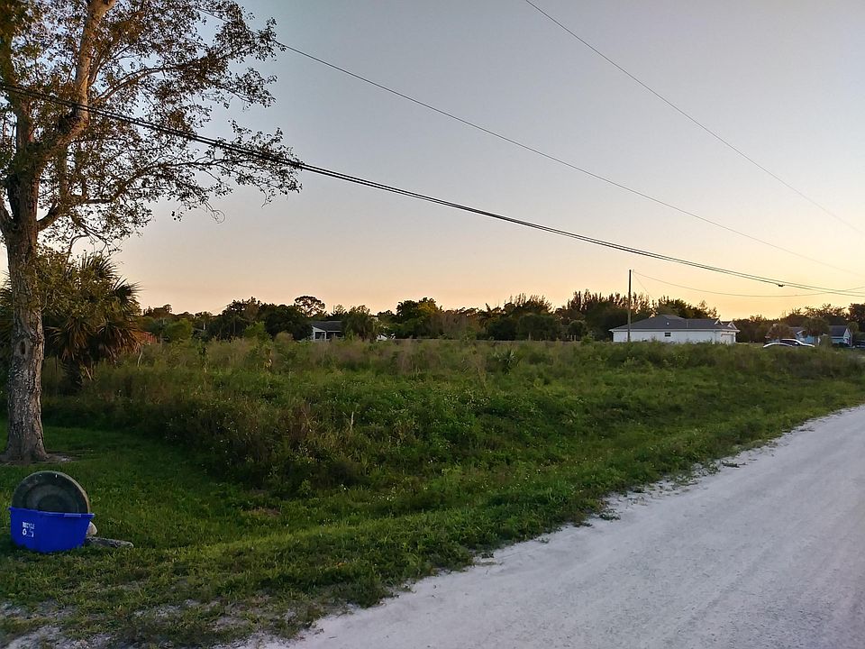 2nd image of ----- 33rd Road N