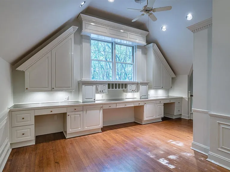 5711 Shady Grove Rd — Photo 19