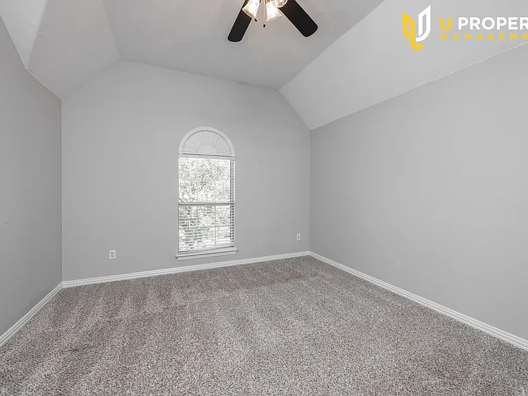 1687 Sandstone Dr — Photo 32