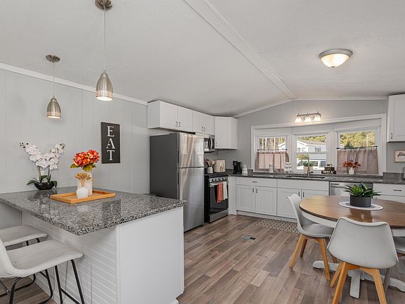 4th image of 7 Lynn Lane