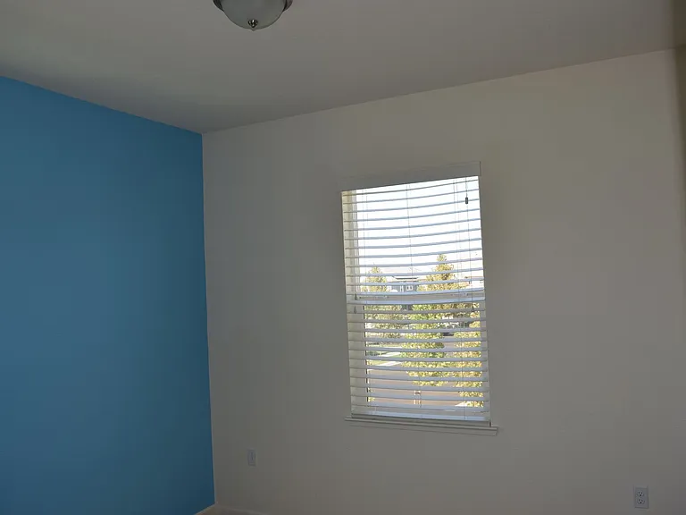 378 W Abbey Ln — Photo 13