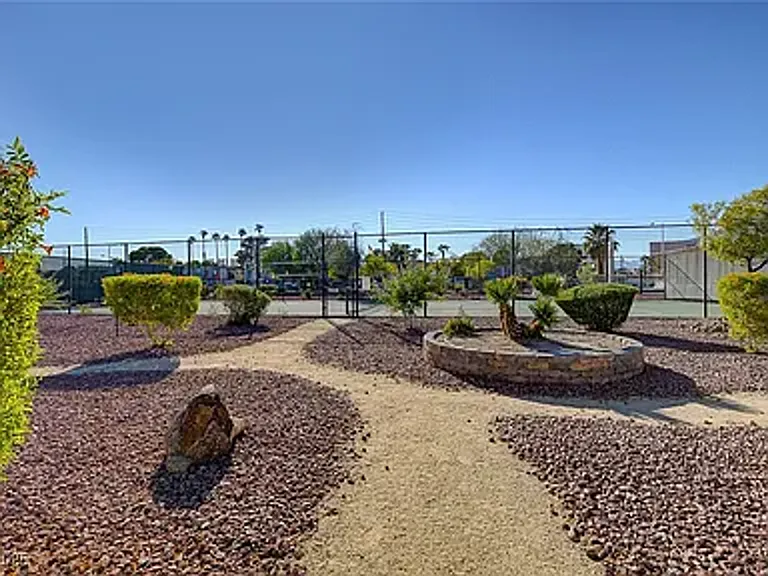 3930 University Center Dr #806 — Photo 34