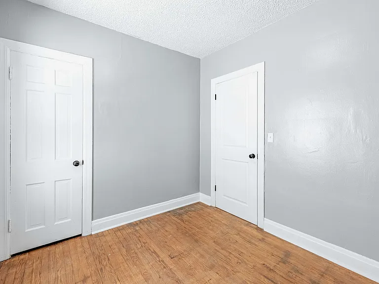 7614 W 63rd Pl — Photo 5