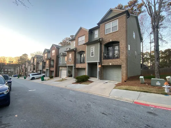 2946 Ashlyn Pointe Dr, Doraville, GA 30340