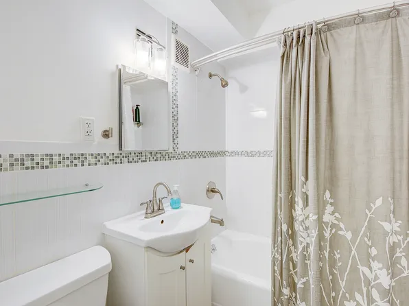 107-40 Queens Boulevard image 16 of 27