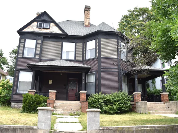 609 & 611 Wealthy St SE, Grand Rapids, MI 49503