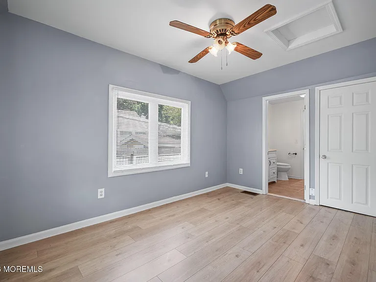 804 Nutswamp Rd #RED — Photo 16