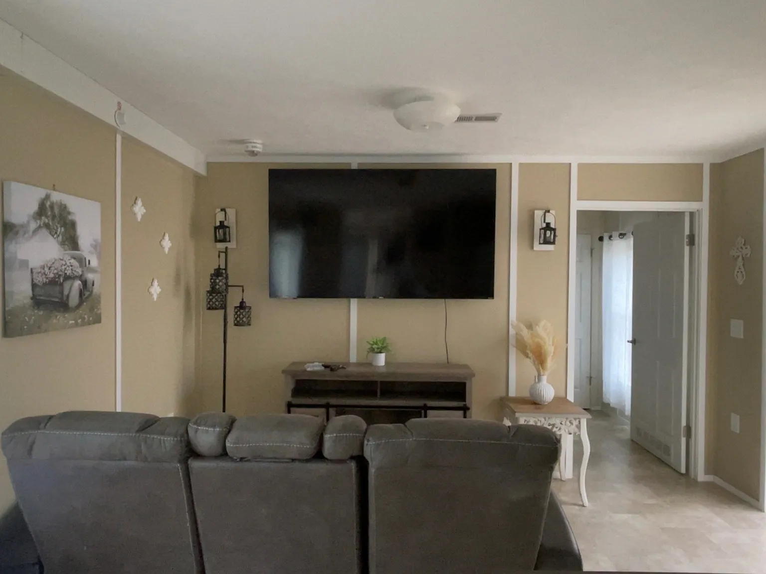 2 bed, $2,300 — Photo 2