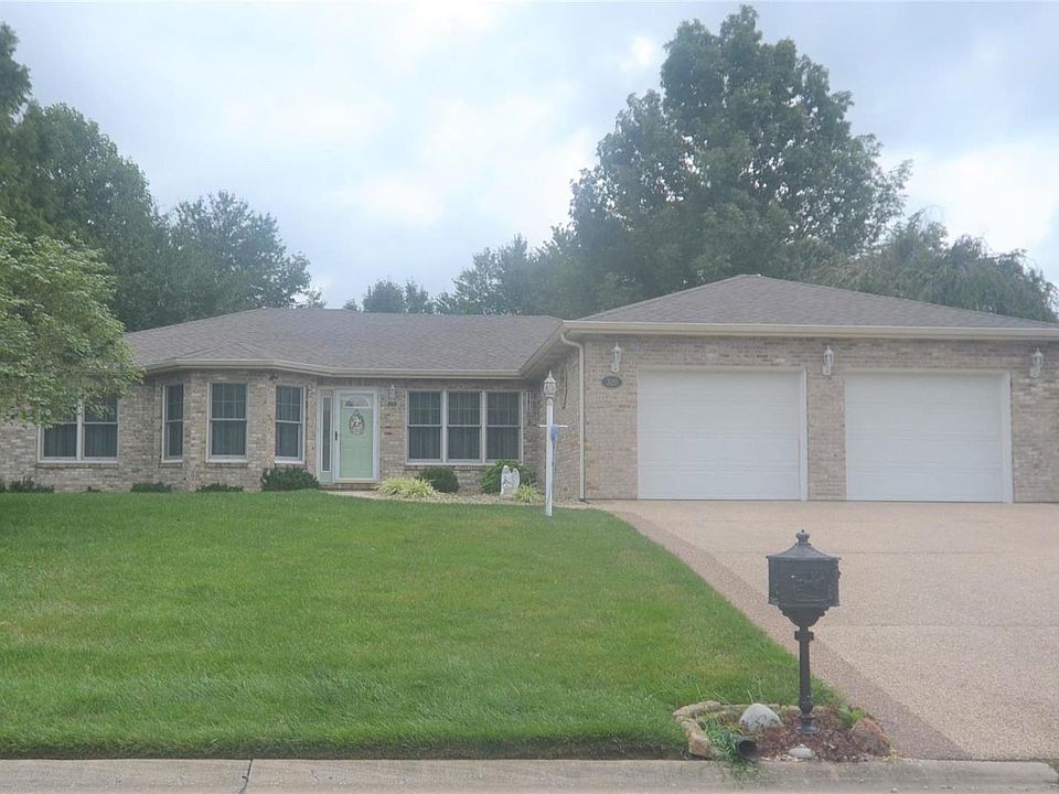 320 Lake Forest Dr, Belleville, IL 62220 Zillow