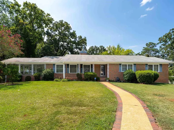114 Lancaster St W, Talladega, AL 35160