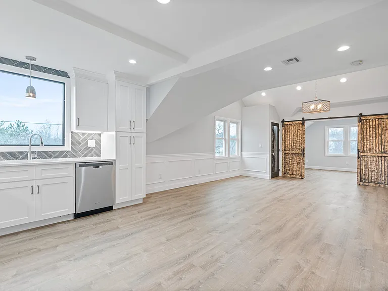 696 Chalkstone Ave #3 — Photo 6