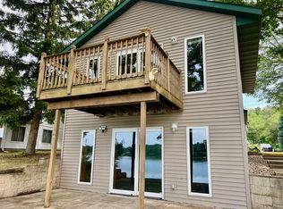 3283 W Ridge St, White Cloud, MI 49349