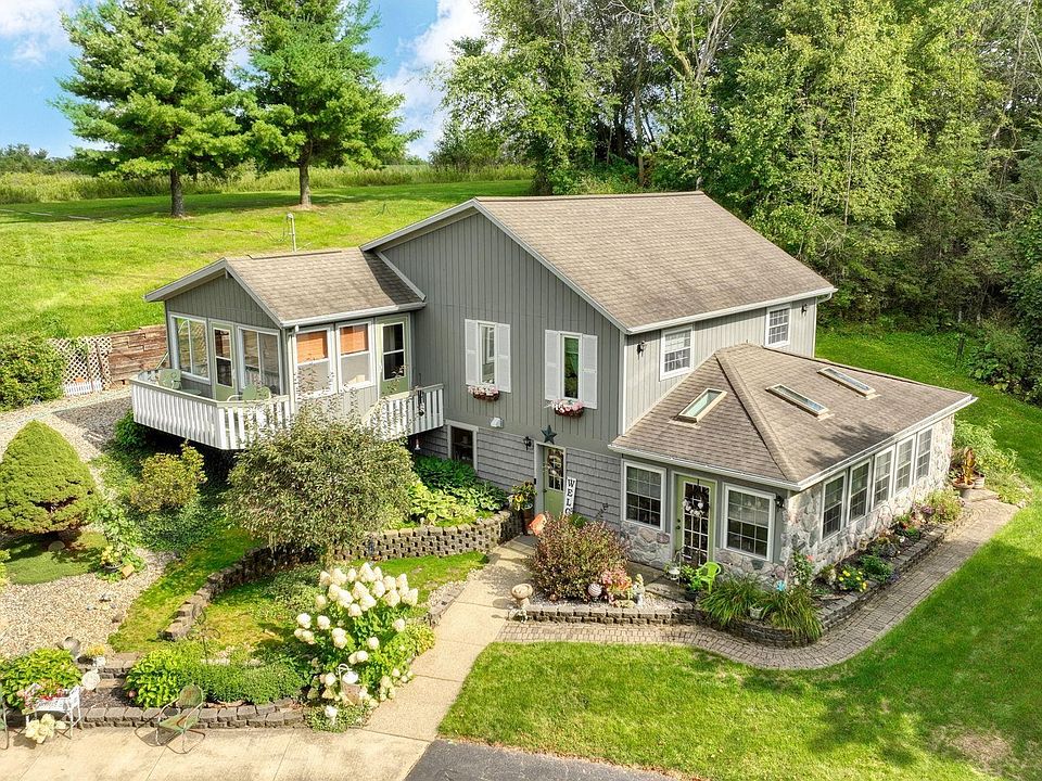 1st image of 6443 Beecher Rd