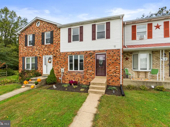 110 E Hammaker St, Thurmont, MD 21788