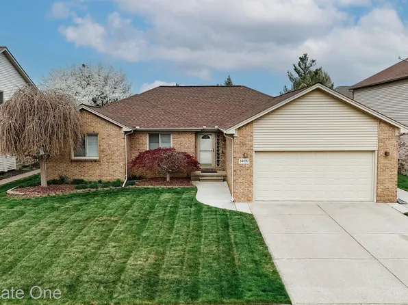 34097 Flower Hl, Fraser, MI 48026