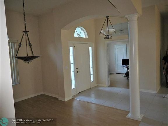 2nd image of 413 NW Canna Way Unit 413
