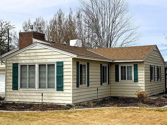 3rd image of 1205 Circle Rd