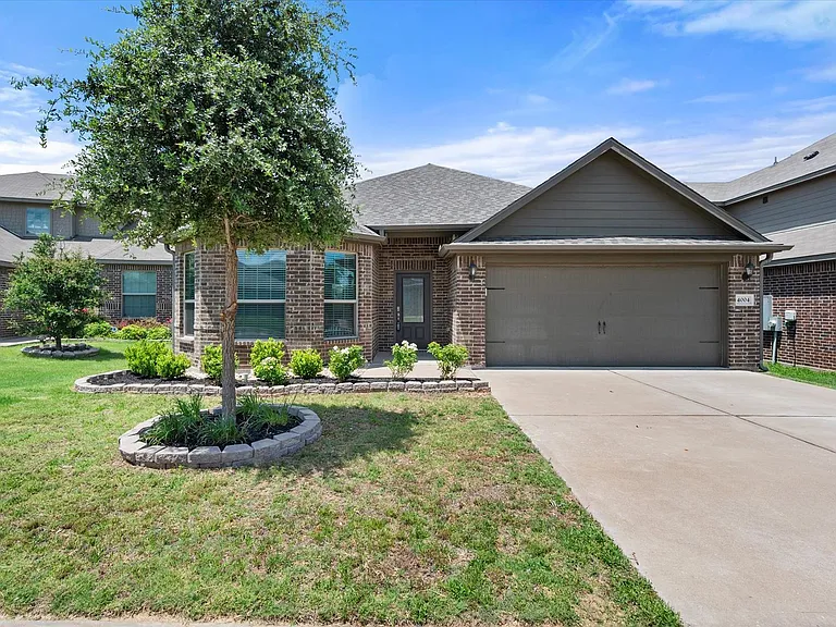 4004 Millau Ln — Photo 4