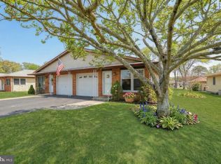 27 Magnolia Rd, Manahawkin, NJ 08050