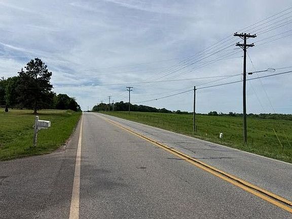 4th image of 2420 Comer Rd