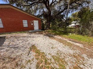 306 Lake Rd #B, La Marque, TX 77568