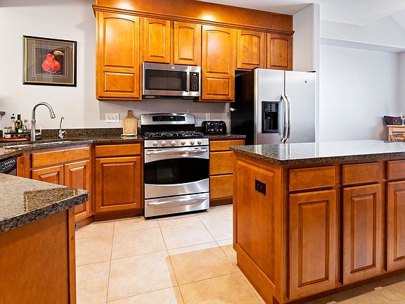4th image of 3233 Brook Harbour Dr