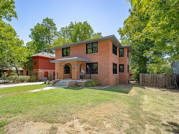 3rd image of 1320 Classen Blvd
