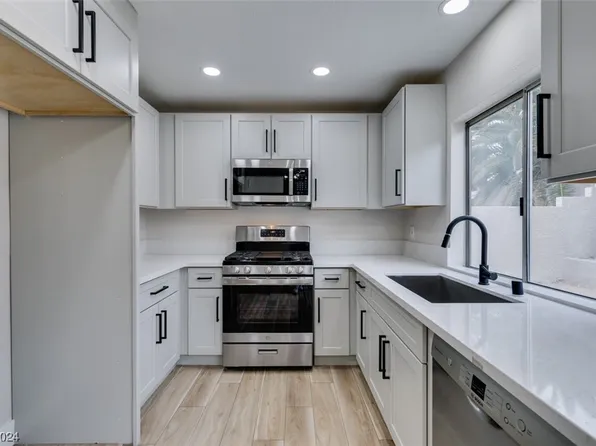 1772 Winterwood Blvd, Las Vegas, NV 89142