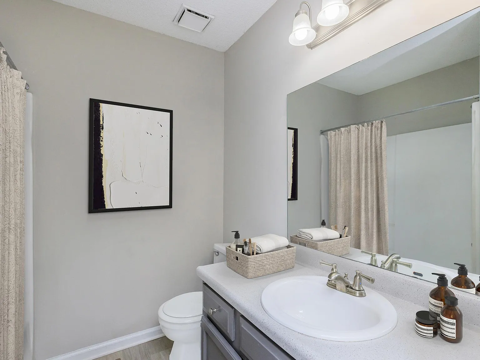 Lexington Village — Photo 4