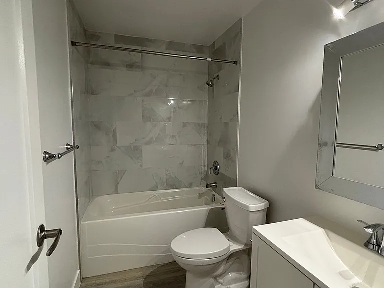 253 Augusta Ave #3 — Photo 10