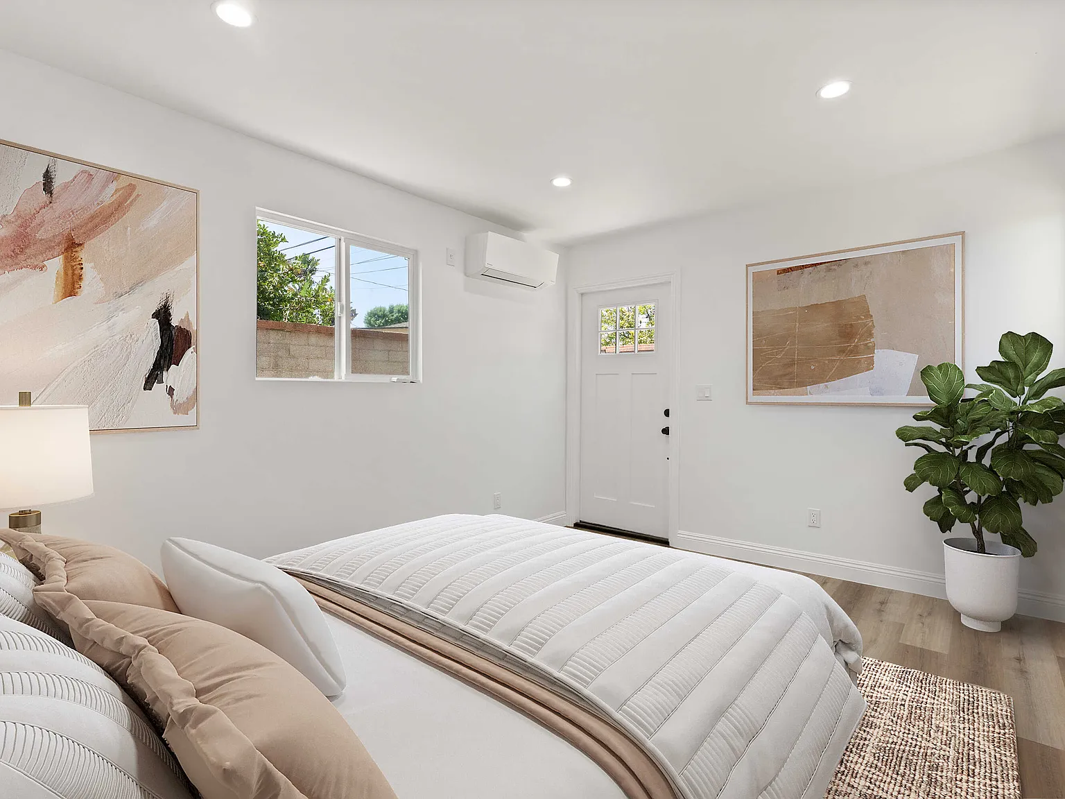 8017 Airlane Avenue — Photo 4