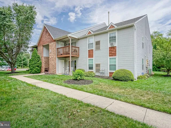 93 Claire Ct, Blackwood, NJ 08012