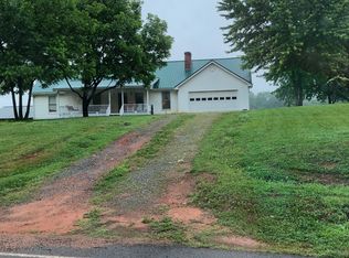 900 Lovelady Rd, Ball Ground, GA 30107