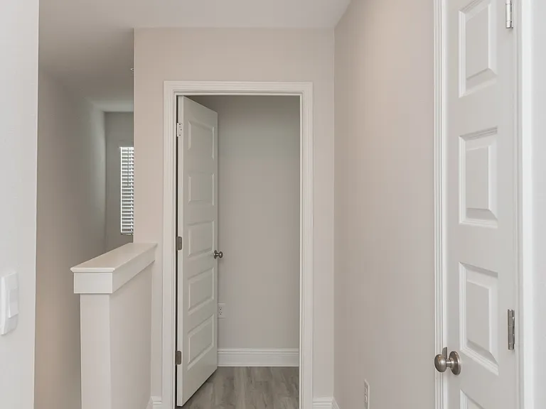 8706 Meadow Flower Ln — Photo 14