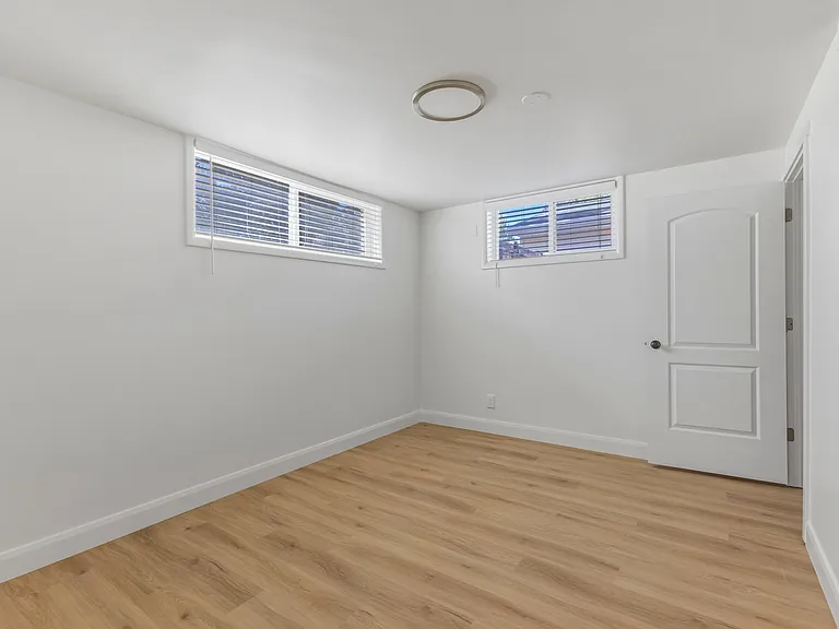 2895 E Cherry Blossom Ln — Photo 18