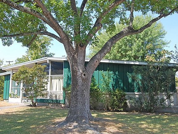 2nd image of 7802 Bintliff Dr