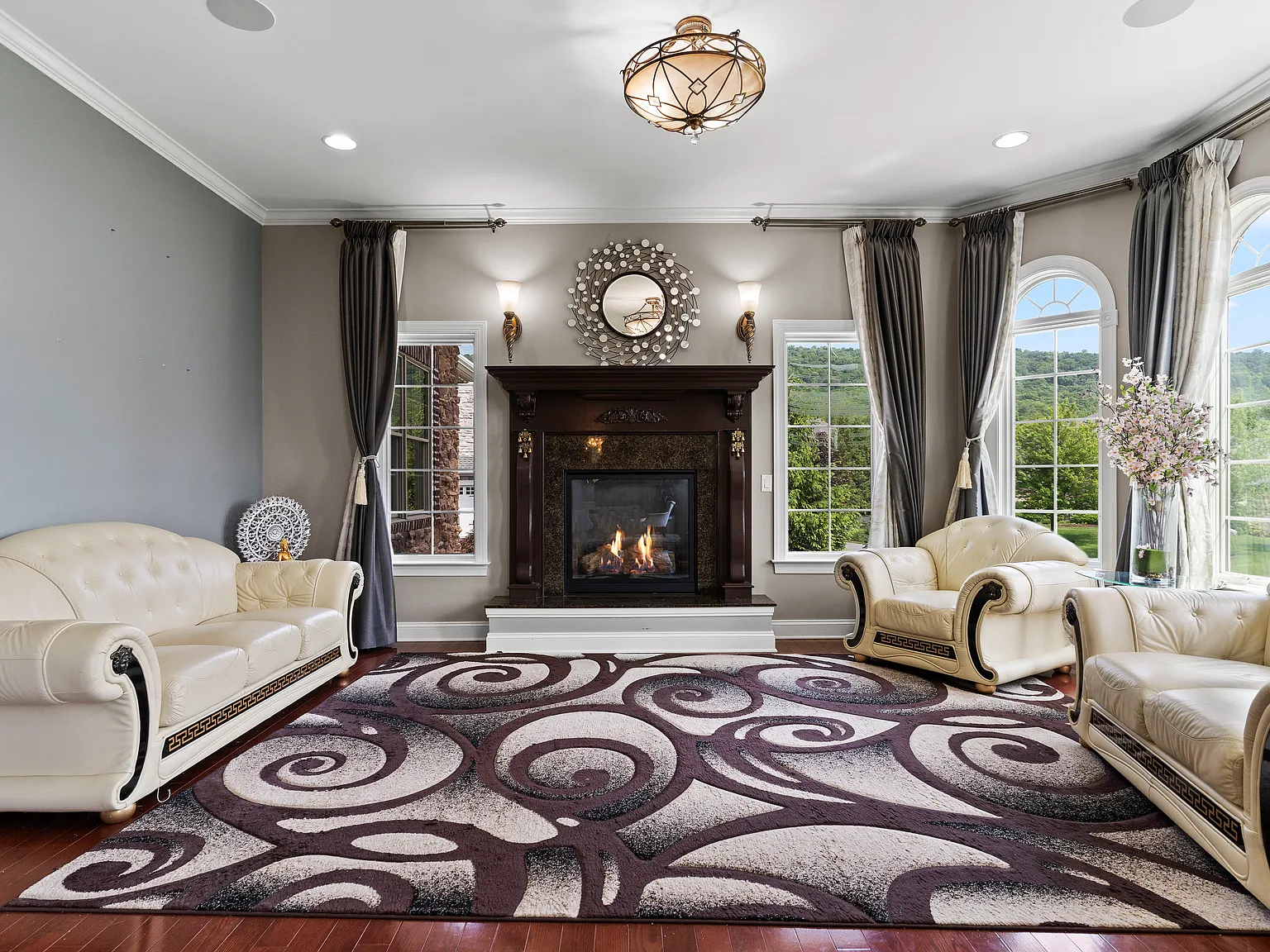 5 bed, 4.5 bath, 5680 sqft, $6,800 — Photo 4