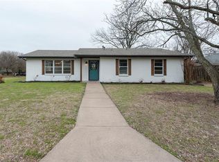 1101 Vivienne St, Weatherford, TX 76086