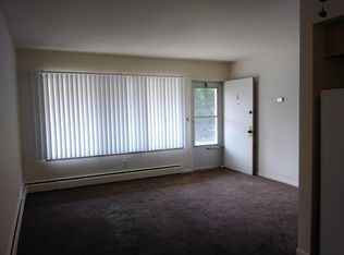 2525 E Maple Rd APT 6, Birmingham, MI 48009