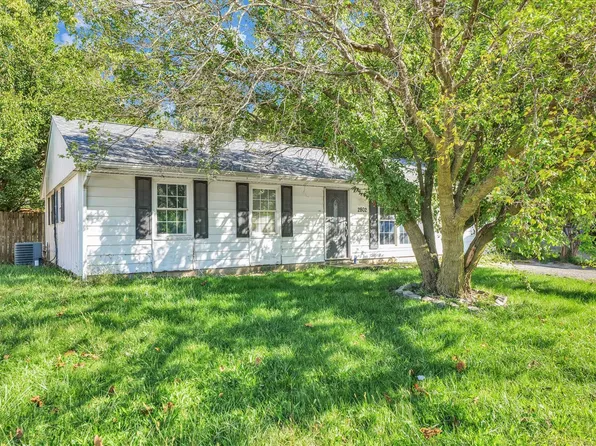 2802 W Kirby Ave, Champaign, IL 61821