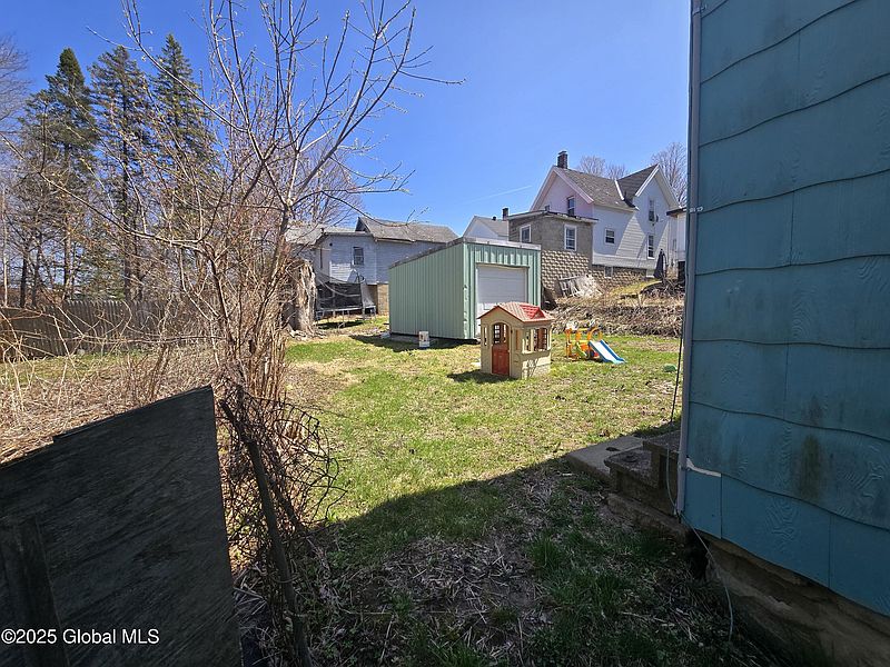 3rd image of 96 Woodside Avenue