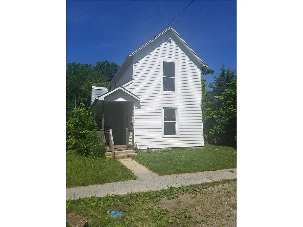 613 Henry St photo 1