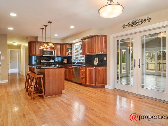 Kitchen / Breakfast Room