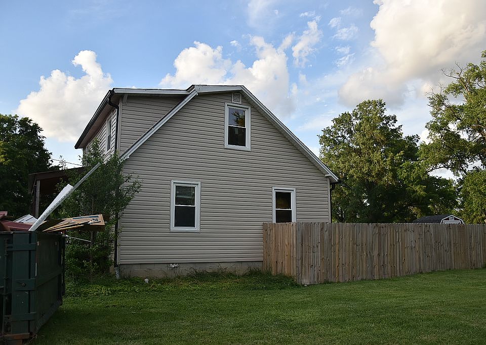 2nd image of 4041 La Salle Ave