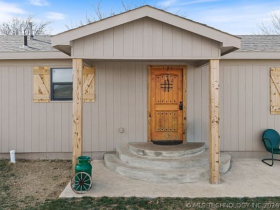 2nd image of 24042 N County Road 3330
