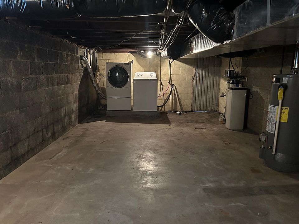 1st image of 15 E Granger St